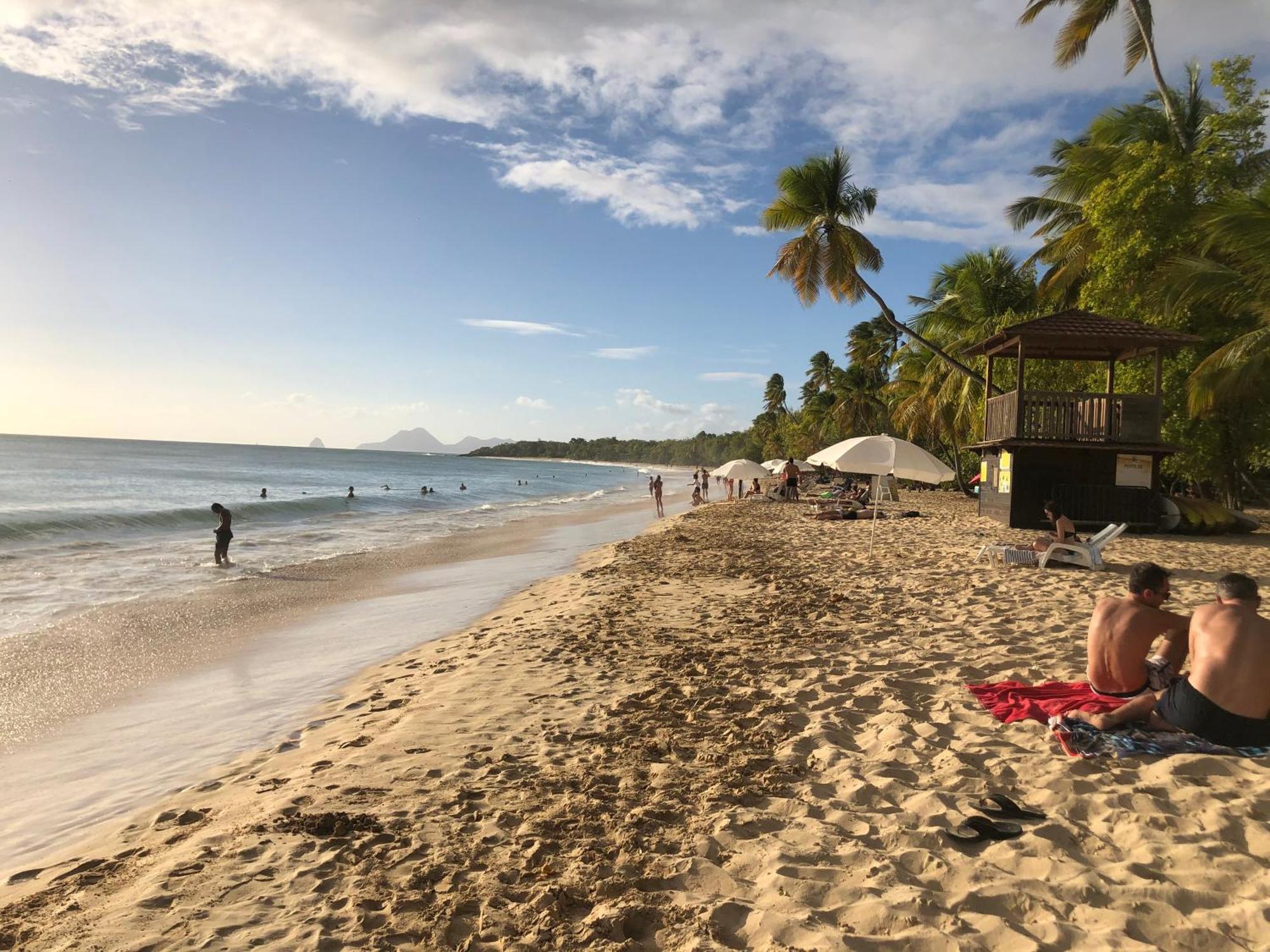 Beau T4 refait à neuf proche plage Sainte-Anne Exterior foto